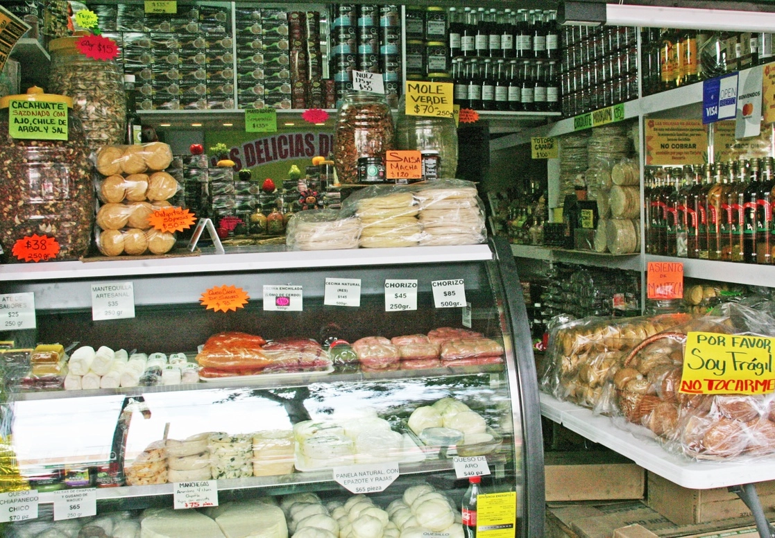 La devaluación de las monedas de economías emergentes derivan en dificultad en adquirir alimentos no producidos de forma loca, informó el Banco Mundial. Foto Roberto García Rivas / Archivo