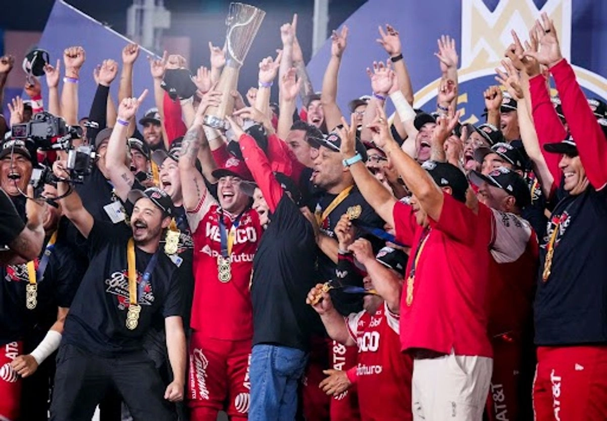 En la campaña del centenario de la Liga Mexicana de Beisbol, los Diablos se coronaron por segunda vez al hilo tras vencer 7-3 a los Charros de Jalisco, para poner 4-0 la Serie del Rey. Los Pingos, dirigidos por Lorenzo Bundy, sellaron la victoria en el estadio Panamericano de Guadalajara y se llevaron el trofeo “108 costuras”. 