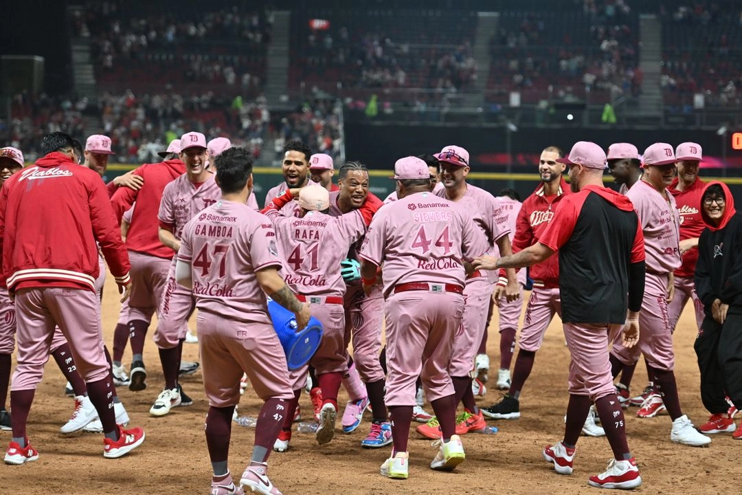 Con esta victoria, la ‘Pandilla Escarlata’ llega a 12 victorias de manera consecutiva, la mejor racha del equipo desde la Temporada 2008, cuando también ganaron una docena de duelos al hilo. Foto