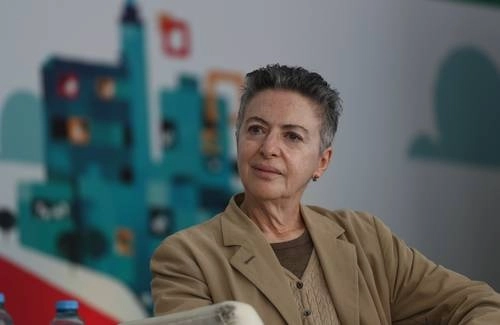 Bárbara Jacobs, articulista de este diario, en imagen de 2019, durante su participación en la Feria Internacional del Libro del Zócalo. Foto Yazmín Ortega Cortés / La Jornada