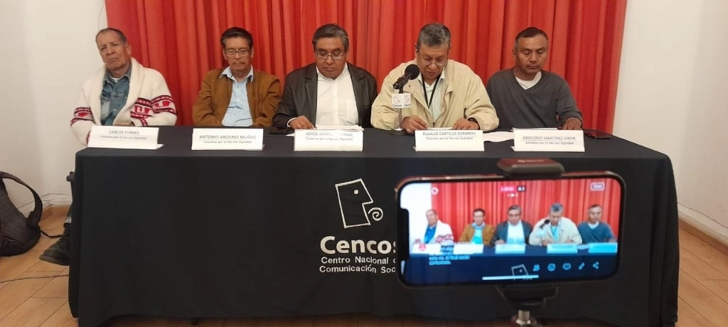 Integrantes del Colectivo por La Paz con Dignidad en Cuautla, durante una conferencia de prensa. Imagen César Arellano 