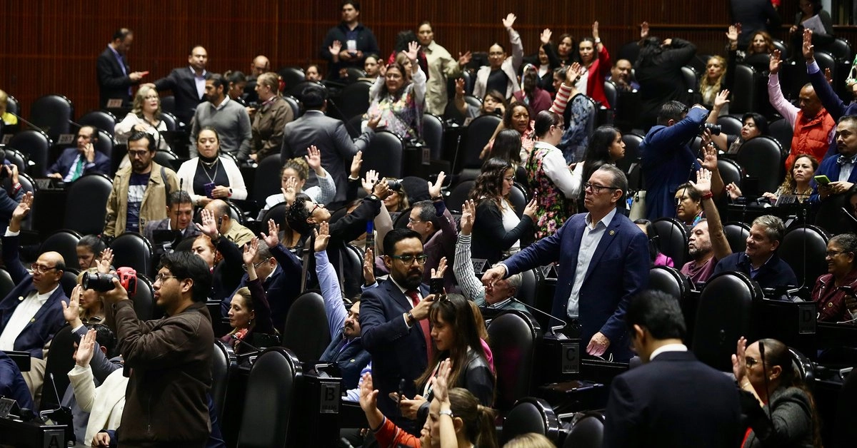 Diputados durante un sesión ordinaria en imagen de archivo. Foto 