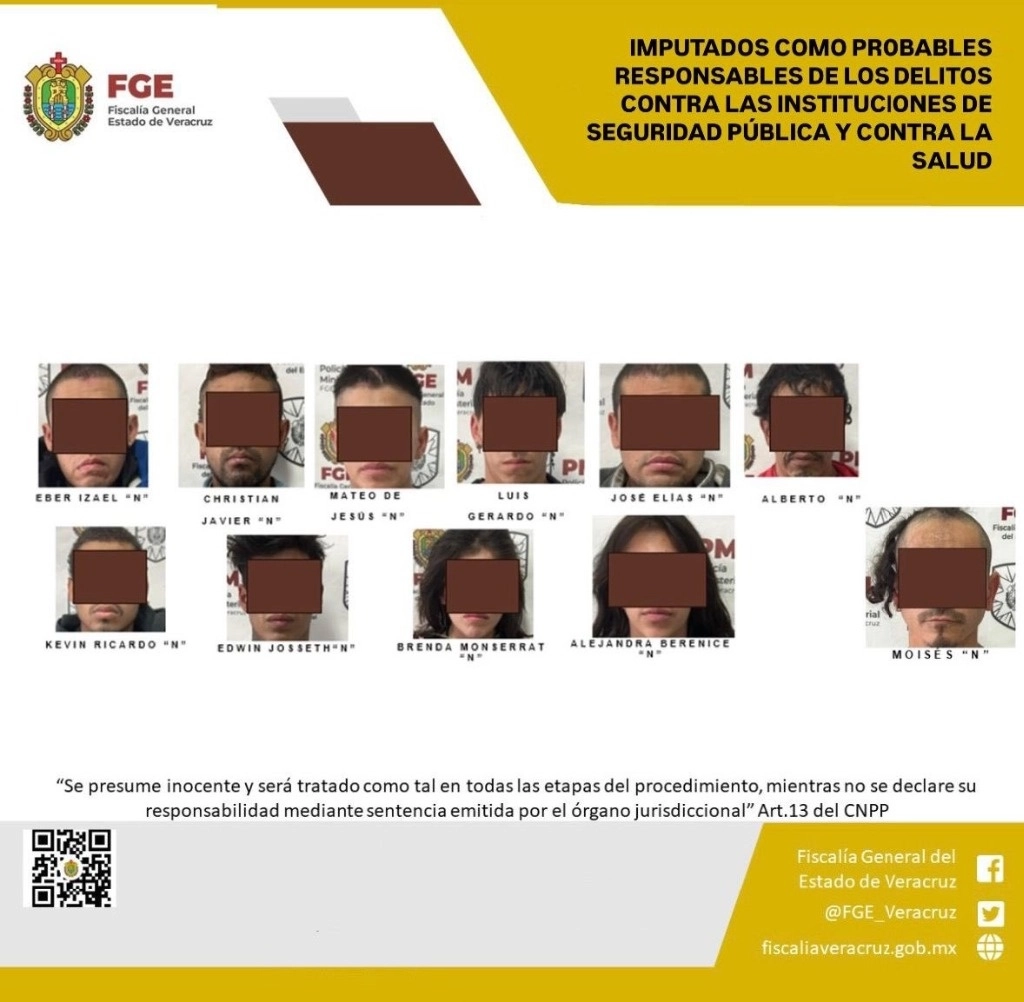 Se les señala como probables responsables de los delitos contra las instituciones de seguridad pública y contra la salud, en su modalidad de comercio y suministro de narcóticos. Foto @FGE_Veracruz
