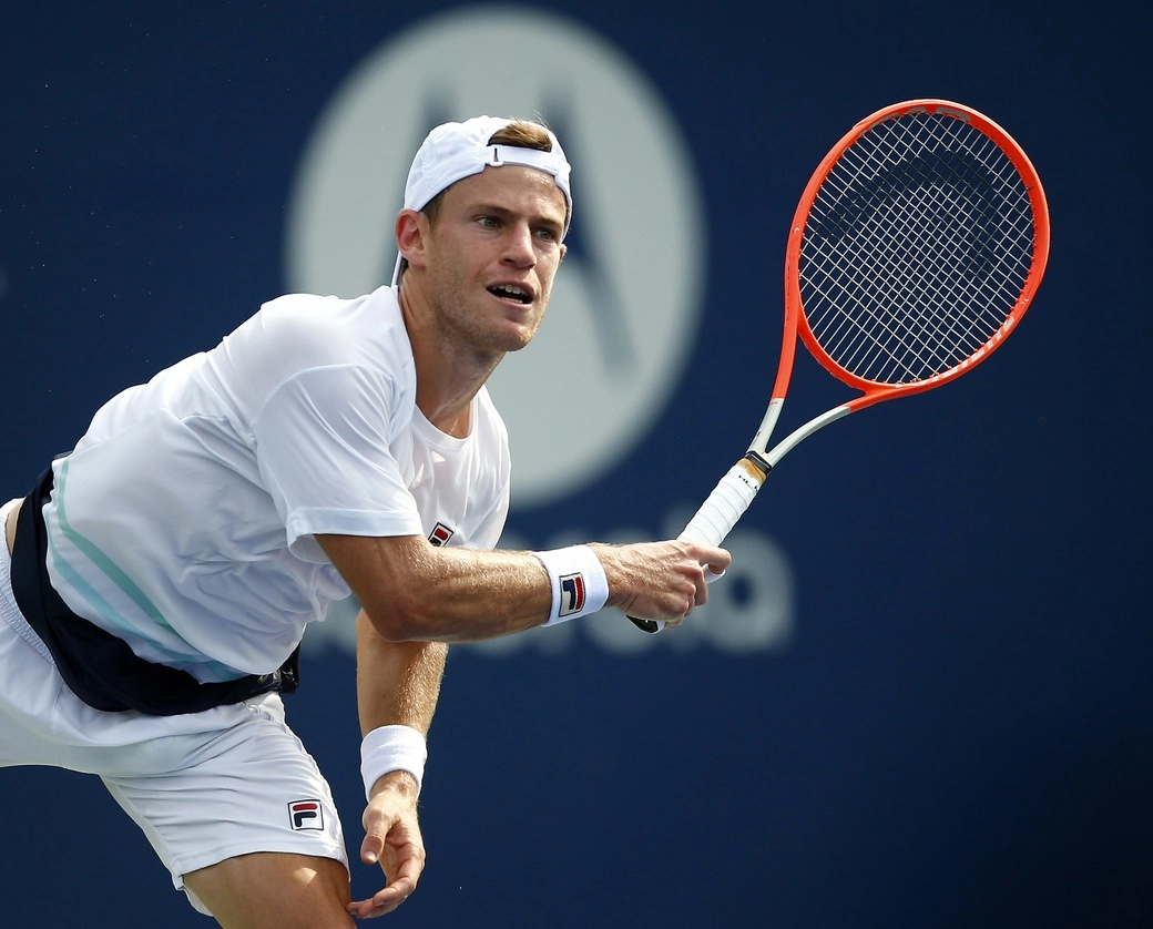 ‘El peque’ Schwartzman derrotó en una hora y 20 minutos al tenista galo Benoit Paire, en los octavos de final del Master 1000 de Toronto. Foto Afp
