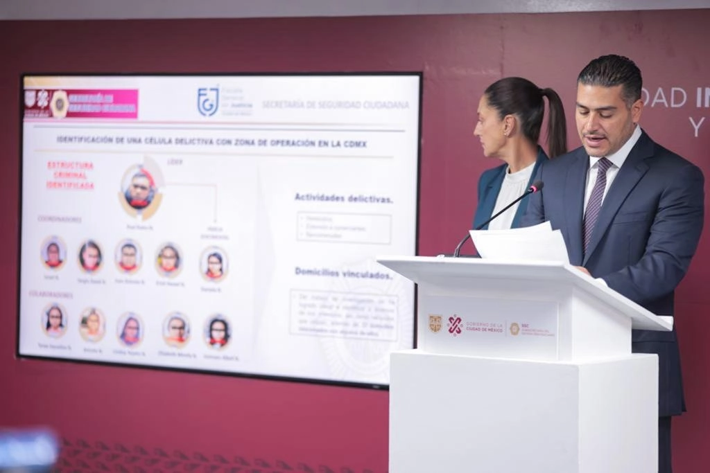 El titular de la SSC-CDMX, Omar García Harfuch y la Jefa de Gobierno de la Ciudad de México, Claudia Sheinbaum, durante la conferencia de prensa en la que dieron avances de la investigación sobre el atentado que sufrió el periodista Ciro Gómez Leyva, el 11 de enero de 2023. Foto cortesía del Gobierno de la CDMX