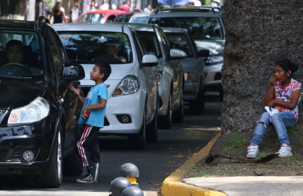 El Sistema DIF de Nuevo Laredo redobló los operativos para detectar y prevenir casos de explotación infantil en las calles de la ciudad. Foto 