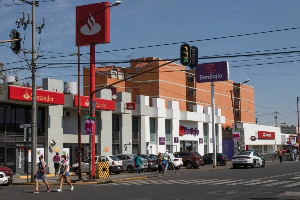 El sistema económico mexicano muestra una sólida posicion de capital que rebasa los mínimos regulatorios, explicó el Consejo de Estabilidad del Sistema Financiero. Foto Cuartoscuro / Archivo
