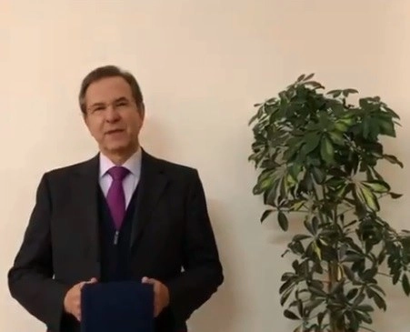 El titular de la SEP, Esteban Moctezuma. Imagen tomada del video difundido en @emoctezumab