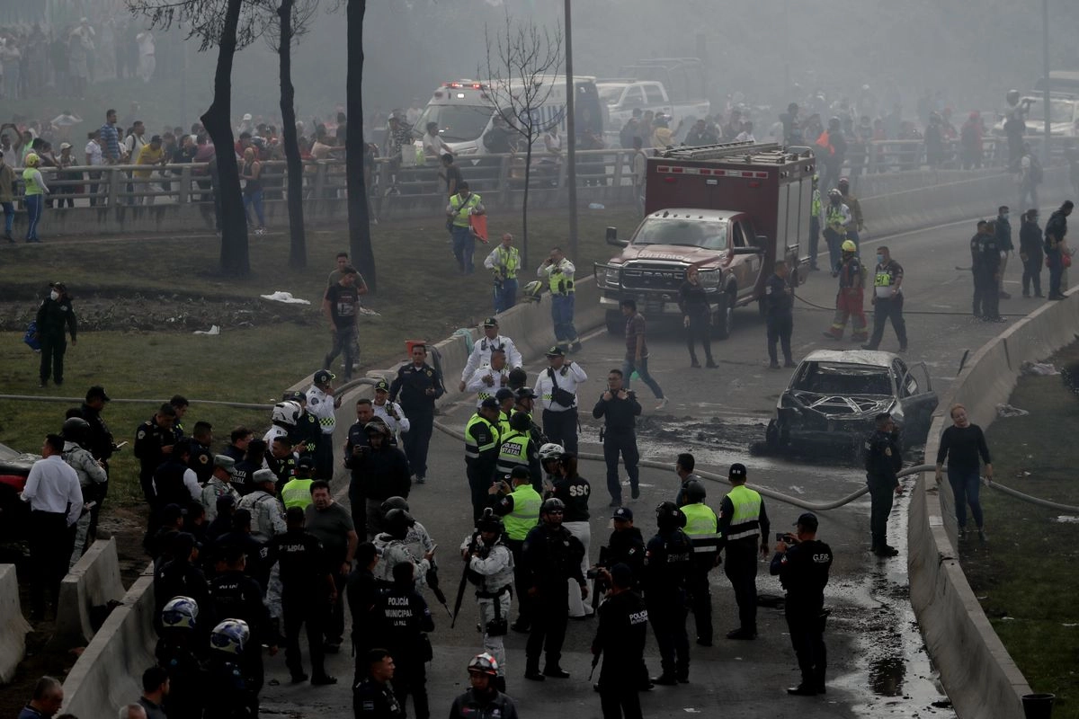 La Fiscalía General de Justicia de la Ciudad de México compartió dos fotoboletines de víctimas de la explosión de la pipa de gas LP en Iztapalapa que están en calidad de desconocidas. Foto