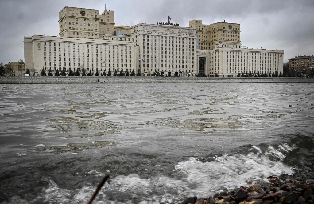 Sede del Ministerio de Defensa ruso que se ve a la orilla del río Moskva en Moscú, el 13 de noviembre de 2023. Foto Afp