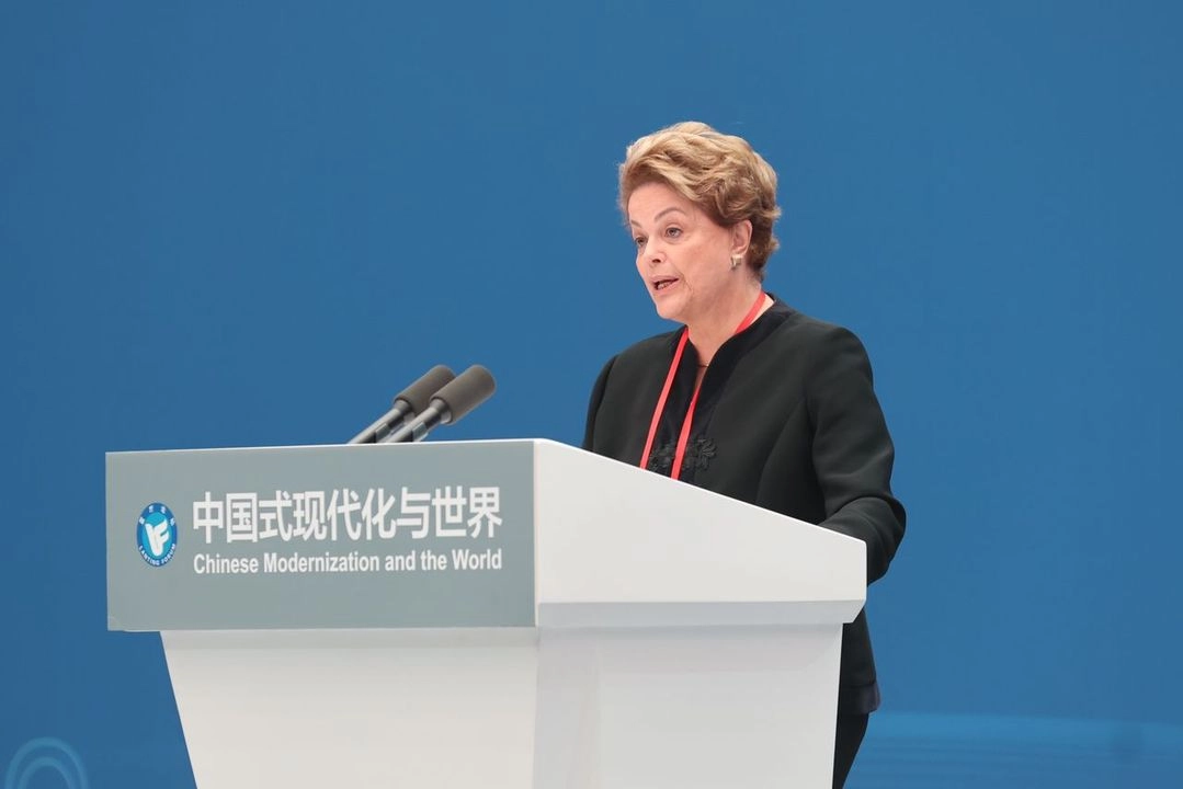 La ex presidenta de Brasil, Dilma Rousseff, fue reelecta como directora del Nuevo Banco de Desarrollo. Foto 