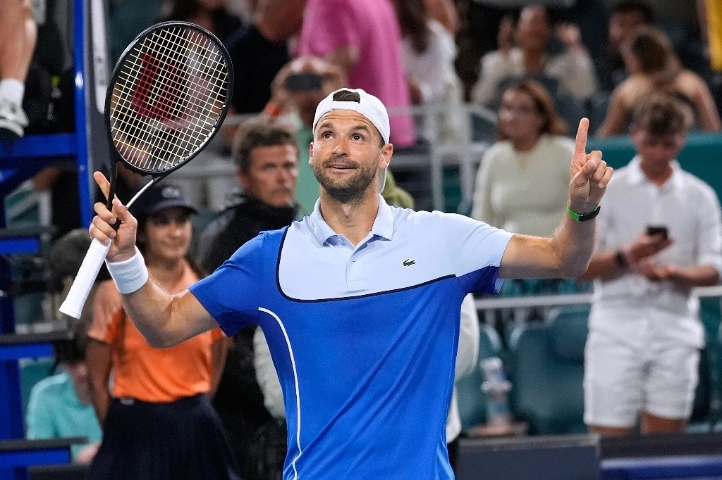 Grigor Dimitrov, de Bulgaria, celebra tras derrotar a Alexander Zverev, de Alemania, en las semifinales del torneo de tenis Abierto de Miami el 29 de marzo de 2024, en Miami Gardens, Florida. Foto
Foto Ap