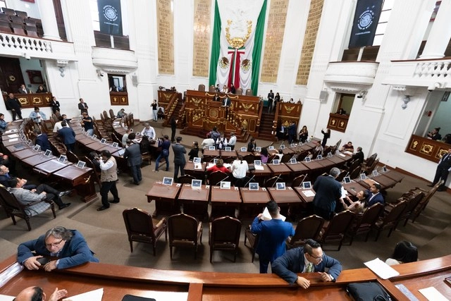 Tras respectivas renuncias a sus bancadas, suman tres diputados independientes en el Congreso de la Ciudad de México. Foto Pablo Ramos