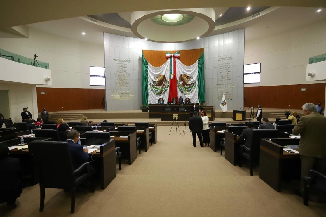 La sesión fue suspendida para que el legislador local panista recibiera atención médica. Foto tomada de https://www.facebook.com/CongresoTamaulipas / Archivo