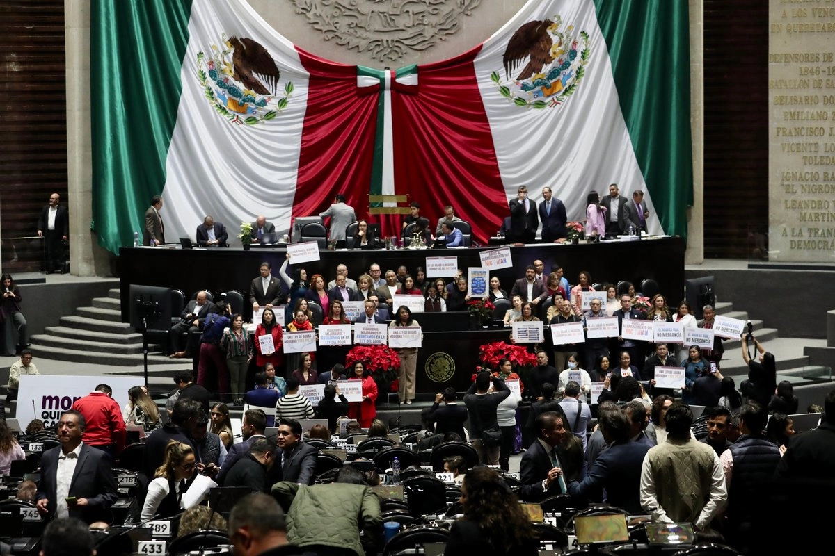 Se trata de la reforma que más sufragios en abstención ha tenido, y en la cual el PT se aisló de la votación con sus aliados, debido a sus relaciones políticas y alianzas con los países asiáticos a los que se aplicarán los nuevos aranceles. Foto