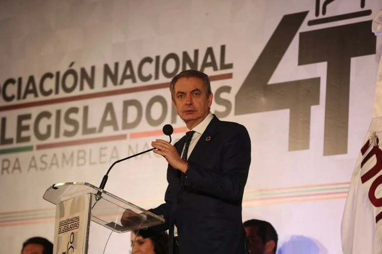 El expresidente español José Luis Rodríguez Zapatero en la primera Asamblea Nacional Ordinaria de la Asociación Nacional de Legisladores de la Cuarta Transformación. Foto José Antonio López