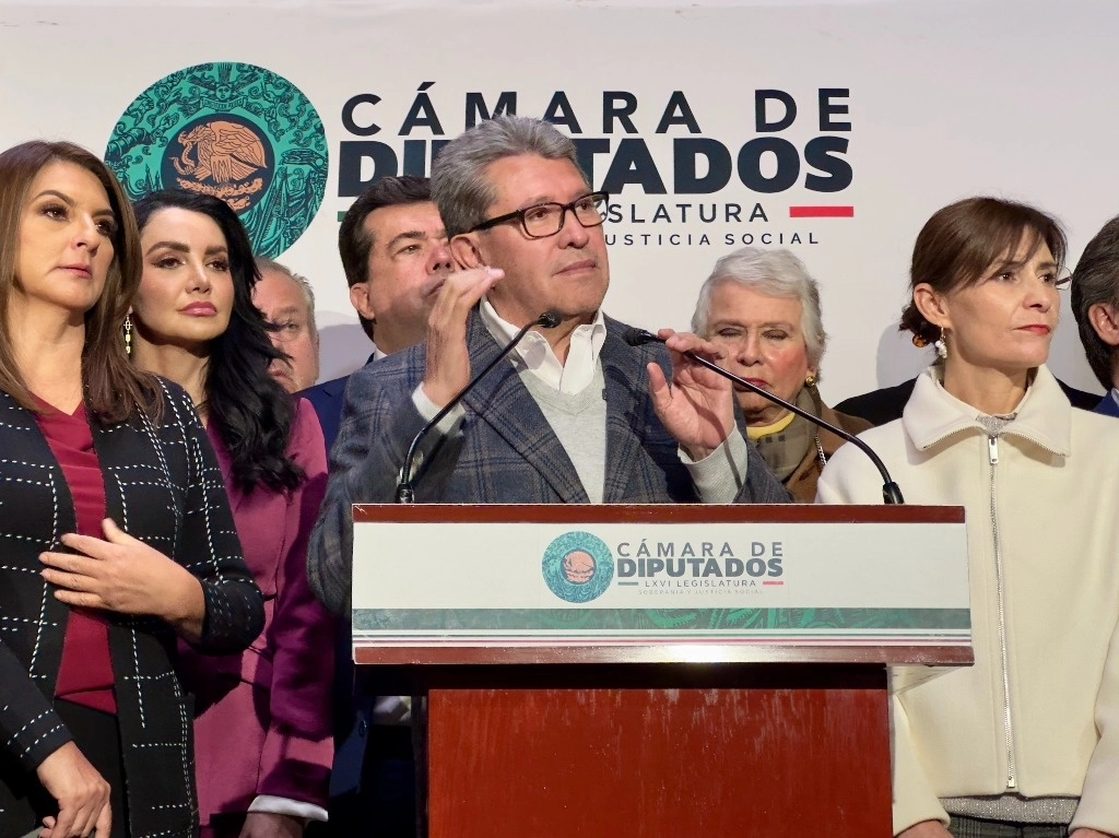 El coordinador de la bancada de Morena en San Lázaro, Ricardo Monreal durante una conferencia de prensa en imagen de archivo. Foto Cristina Rodríguez
