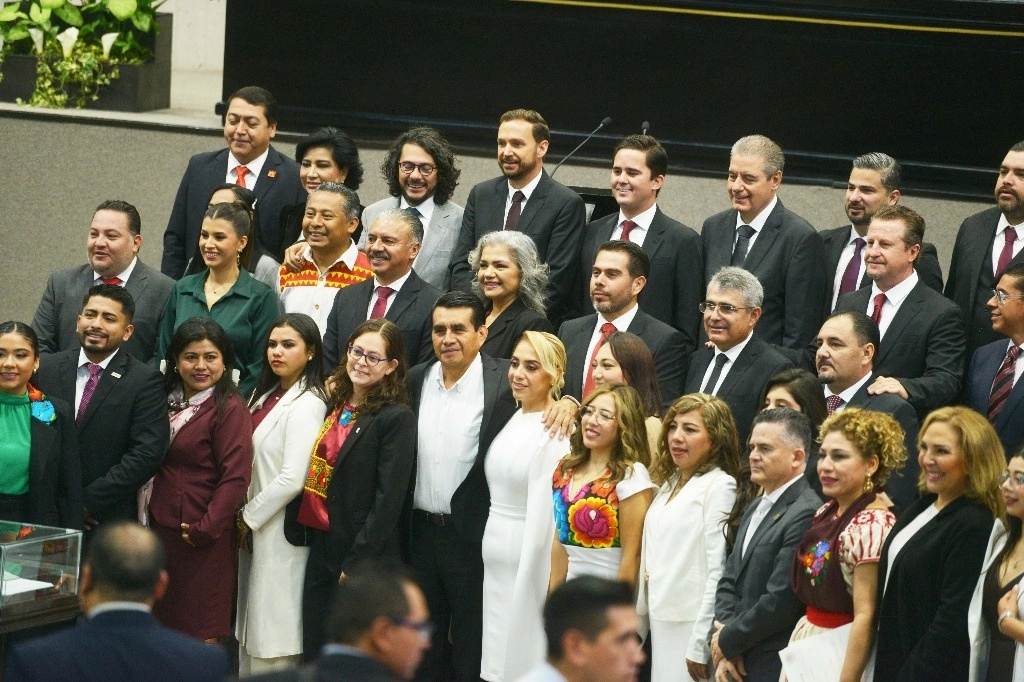 Las y los diputados que integran la LXVII Legislatura del Congreso de Veracruz tomaron protesta este martes 5 de noviembre en la sede del Poder Legislativo local en la ciudad de Xalapa.Foto: Carlos Nava