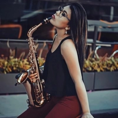 La saxofonista María Elena Ríos en imagen de archivo. Foto tomada de la cuenta de Twitter @_ElenaRios
