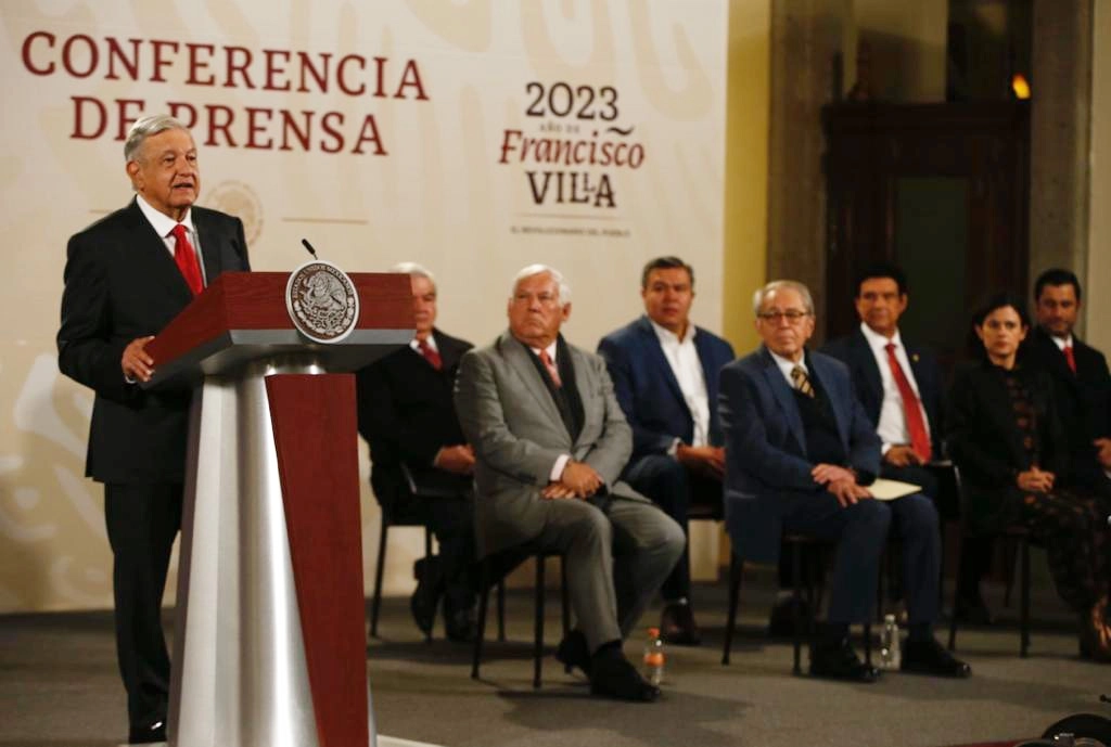 El presidente Andrés Manuel López Obrador durante su conferencia matutina en Palacio Nacional, en el marco de la conmemoración del 80 aniversario del instituto, en la Ciudad de México, el 19 de enero de 2023. Foto José Antonio López