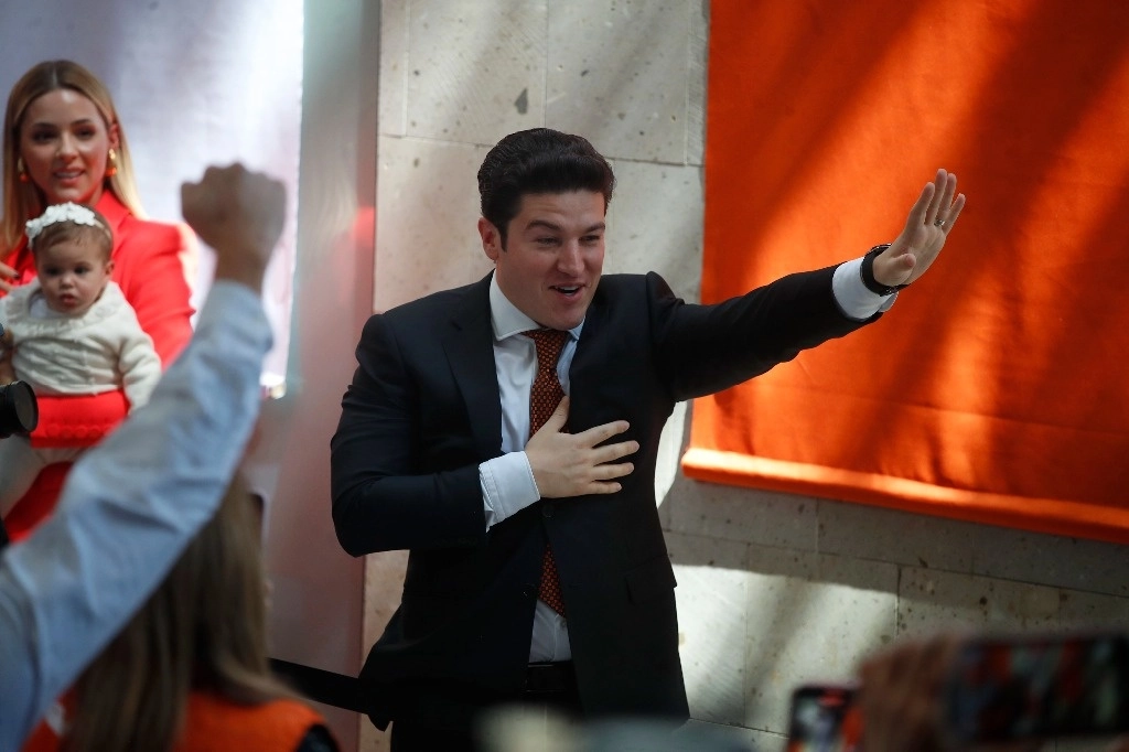 El gobernador de Nuevo León, Samuel García realiza su registro como precandidato a la presidencia por Movimiento Ciudadano, el 12 de noviembre de 2023. Foto Cristina Rodríguez