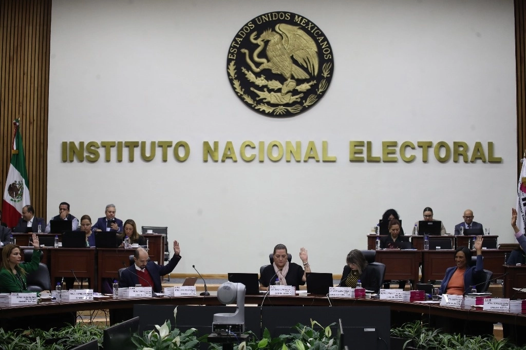 Sala de sesiones de Consejo General el INE en imagen de archivo. Foto Yazmín Ortega
