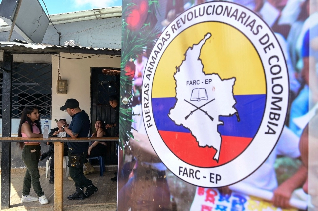 El grupo disidente EMC de las FARC anunció sus nuevos delegados para los diálogos de paz con el gobierno de Gustavo Petro. Foto Afp