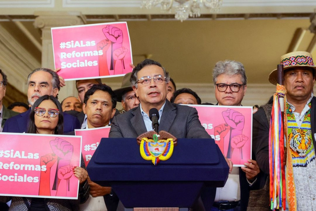 Gustavo Petro, presidente de Colombia, expresó en redes sociales que la facción guerrillera que mató a cinco soldados en el Cañón de Micay, está al servicio de la mafia mexicana. Foto 