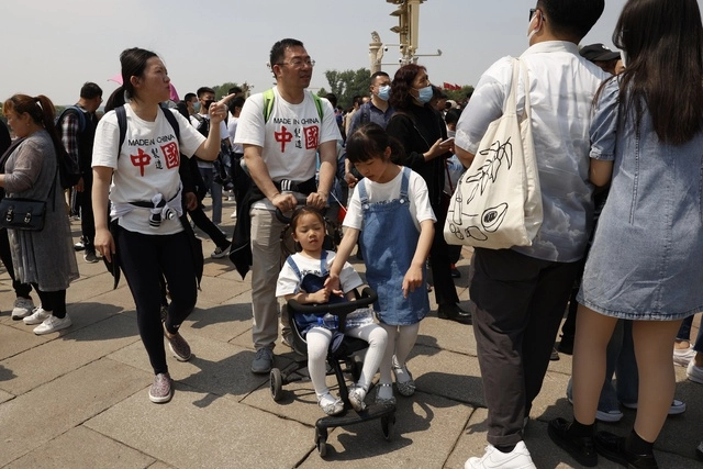 La población aumentó en 72 millones en la última década. Foto Ap