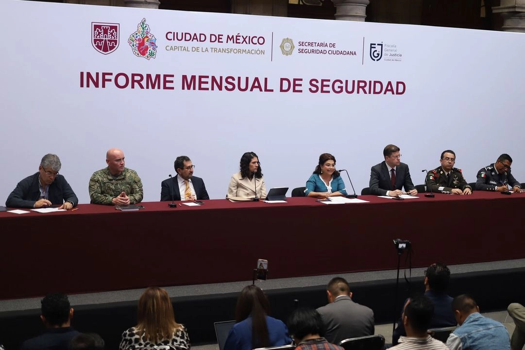 Clara Brugada, jefa de gobierno de la capital, encabezó la presentación del informe mensual de seguridad. 