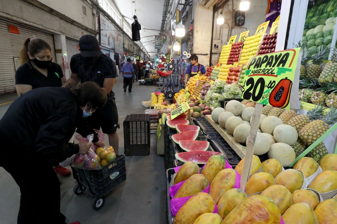 En la Central de Abasto, se tuvo una reducción de 66 por ciento en las denuncias de extorsión. Foto Roberto García Ortiz / Archivo