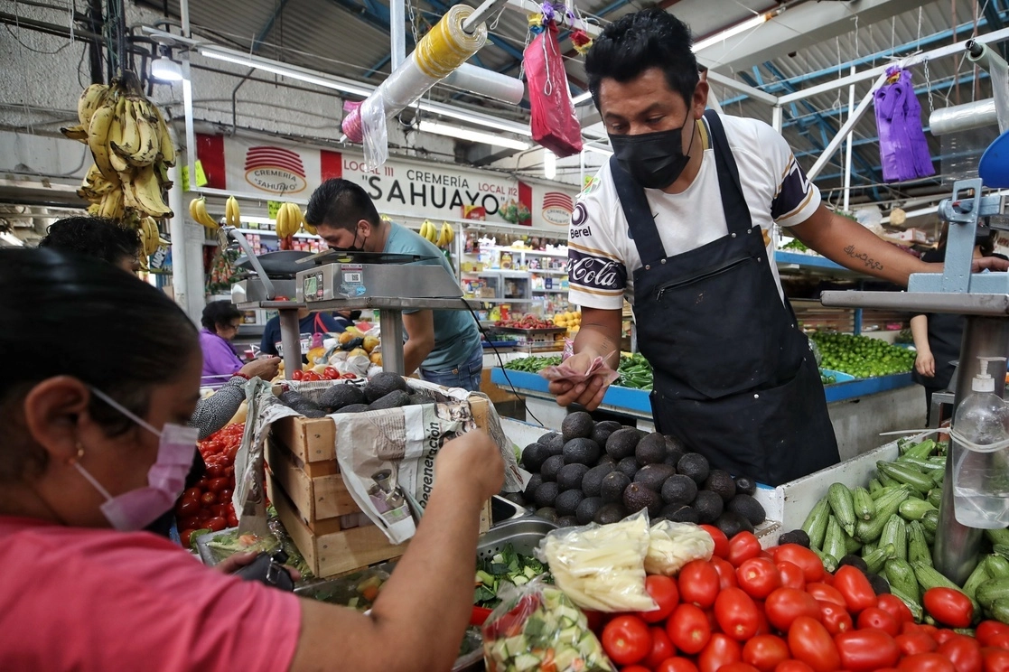 El Índice Nacional de Precios al Consumidor aumentó 0.44 por ciento en la primera quincena de octubre. Foto Marco Peláez / Archivo 