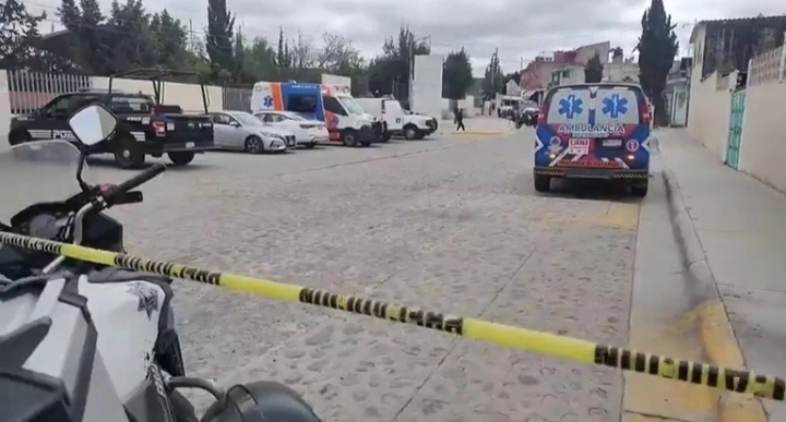La Jornada - Dispara un alumno a otro en escuela primaria en Querétaro