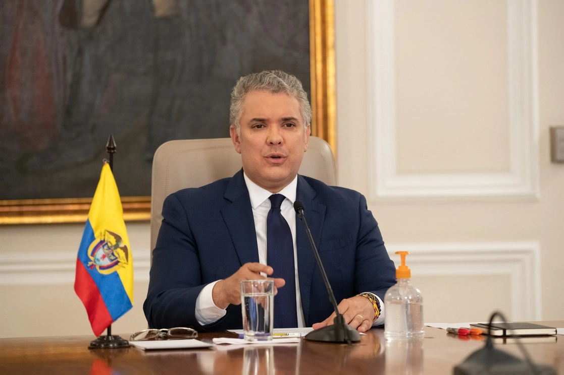 Iván Duque, presidente de Colombia informó que dispararon contra el helicóptero en el que se desplazaba con personal de su gabinete. Foto Europa Press