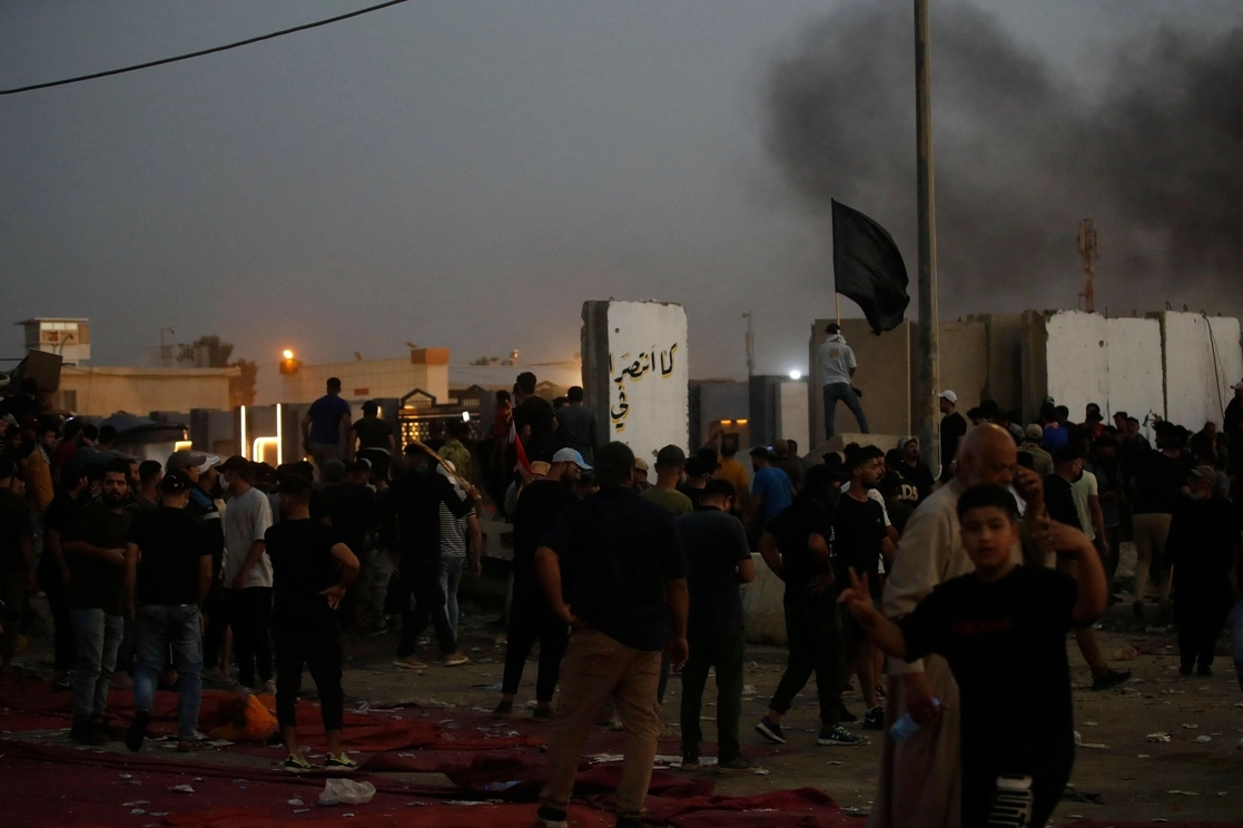 Disturbios tras la retirada del líder chiita iraquí Moqtada Sadr, el 29 de agosto de 2022. Foto Afp