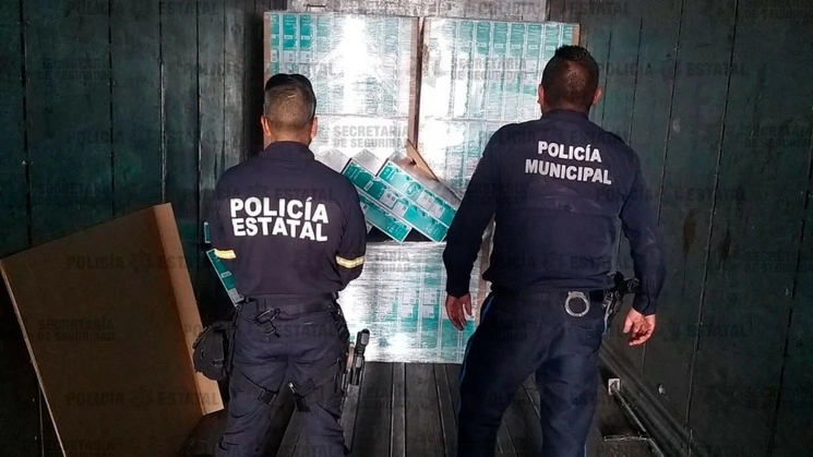 Los policías desalojaron a los jóvenes y lograron la detención de cinco adultos implicados en el ilícito. Foto @SS_Edomex