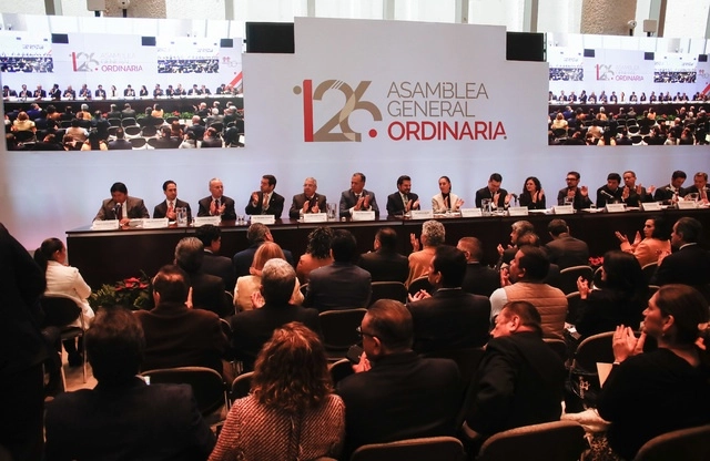 Se realizó la Vigésima sexta Asamblea General Ordinaria del Infonavit. Foto Víctor Camacho