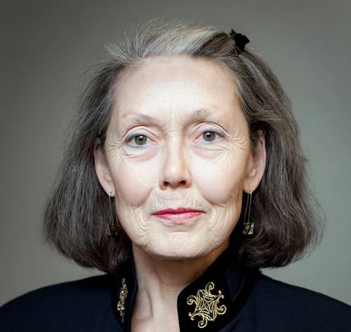 Además de ser una reconocida poeta, ensayista y traductora, Anne Carson es profesora de literatura clásica y comparada de la Universidad de Michigan. Foto Beowulf Sheehan