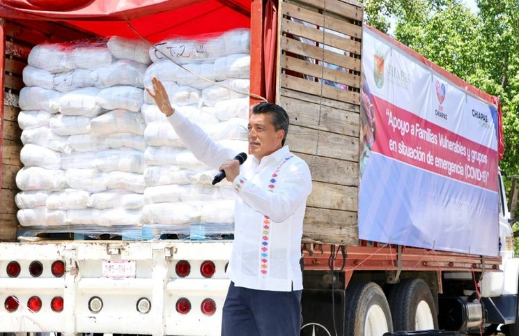 El gobernador Rutilio Escandón señaló que “la entrega será transparente, casa por casa y llegará hasta los lugares más alejados”. Foto La Jornada