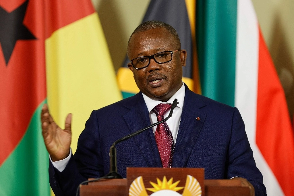 El presidente de Guinea Bissau Umaro Sissoco Embalo emitió un decreto de cierre del parlamento dominado por la oposición. Foto Afp 