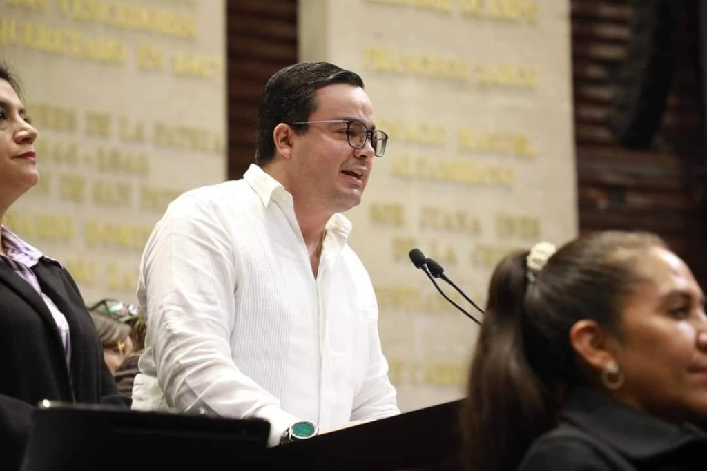 El legislador federal aceptó que está en un proceso legal por una demanda de reconocimiento de paternidad, alimentos y el pago de una pensión. Imagen tomada de https://www.facebook.com/ernesto.prietogallardo
