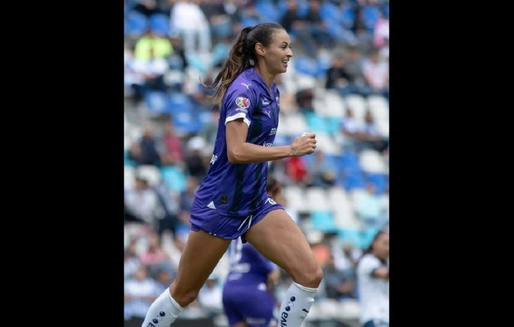 Christina Burkenroad del Monterrey femenil marcó goles a los minutos 58 y 67. Foto Tomada del Twitter @Rayadas