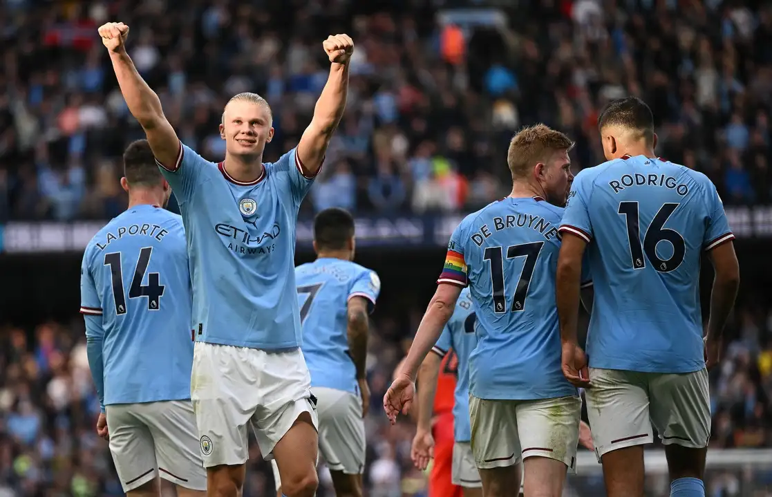 El noruego Erling Haaland ha marcado 17 goles con el Manchester City en 11 partidos de la Liga Premier. Foto Afp 