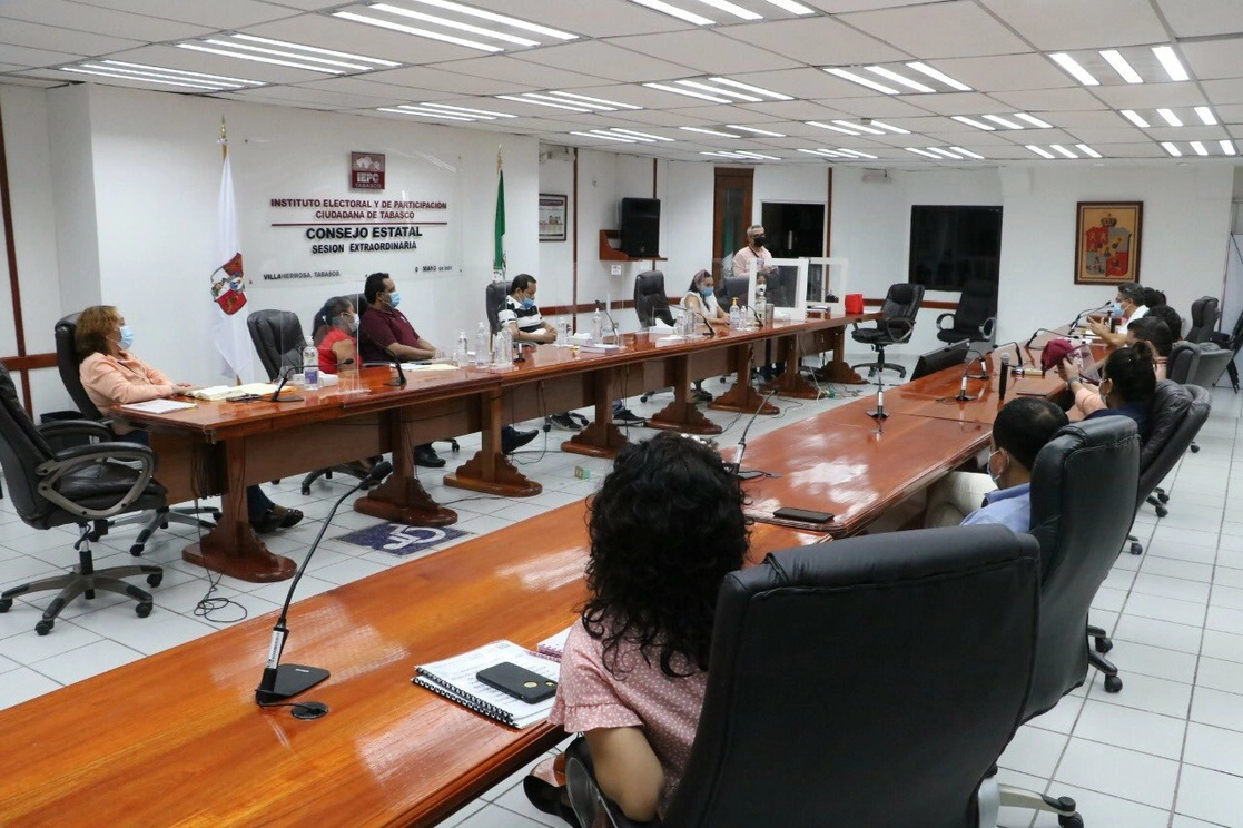 Sesión del Iepct. Foto @IEPCTabasco