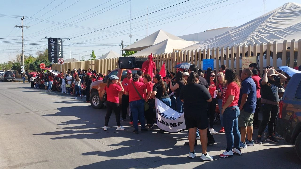 Maestros en el estado de Chihuahua, pertenecientes al colectivo Red de Defensa Magisterial, decidieron regresar a clases este miércoles 21 de mayo. Foto