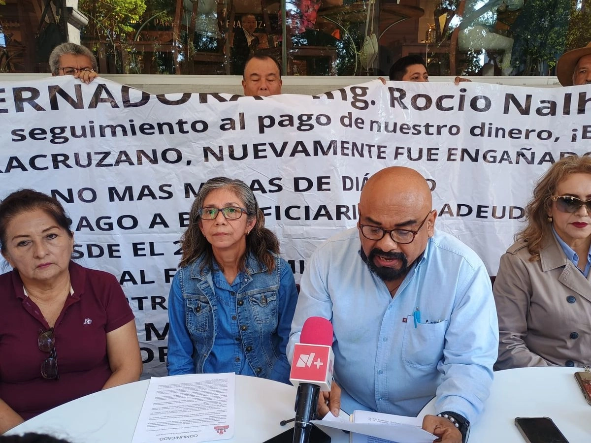 Denunciaron que llevan más de 15 años sin recibir este beneficio y acusaron al gobierno de Rocío Nahle de responder con represión en lugar de diálogo.