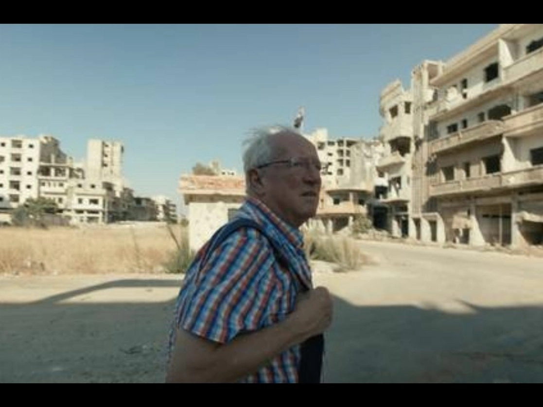 Robert Fisk en un fotograma del documental ‘This Not a Movie’, dirigido por el canadiense Yung Chang y que se presenta en la edición 15 del encuentro. Este trabajo aborda de manera esférica la figura del influyente periodista