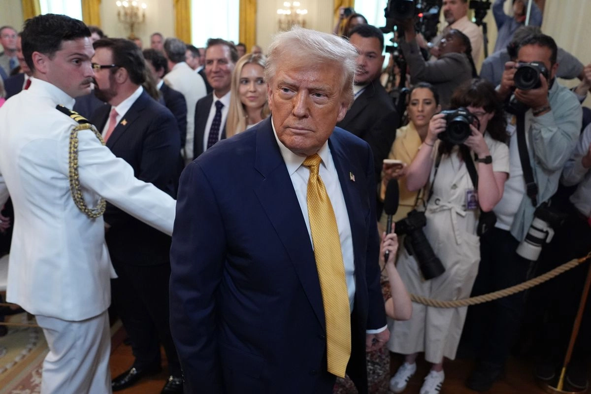 El presidente Donald Trump fue evaluado por hinchazón en las piernas y hematomas en las manos, dijo Karoline Leavitt, vocera de la Casa Blanca. Foto 