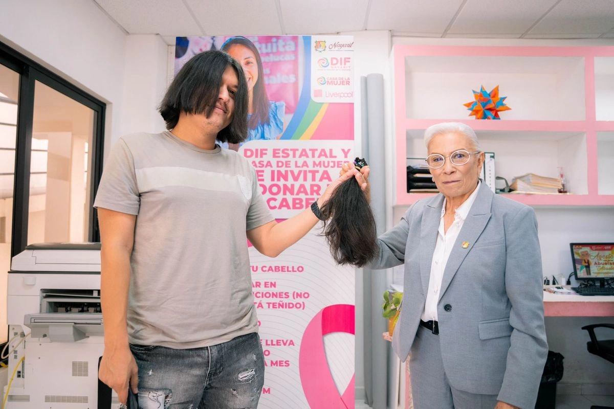 Marcos Gerardo Cuevas Montañez, donó su cabello y explicó que este acto “no tiene género”, por lo que cualquier persona puede sumarse a esta noble acción que brinda fortaleza emocional a quienes atraviesan por momentos difíciles.