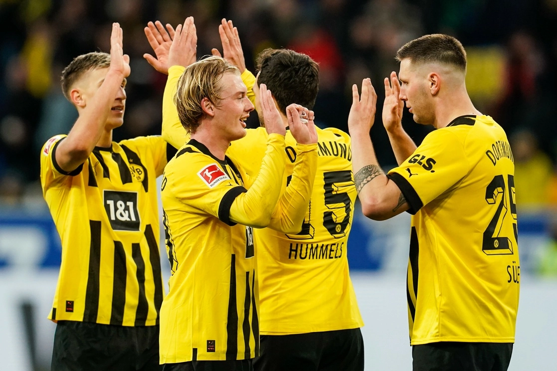 Con 46 puntos, Borussia Dortmund mantiene temporalmente la cima de Bundesliga. Foto Ap